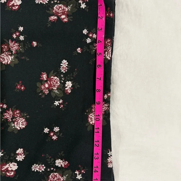 LOFT Black Floral Mini Skirt - Picture 5 of 5
